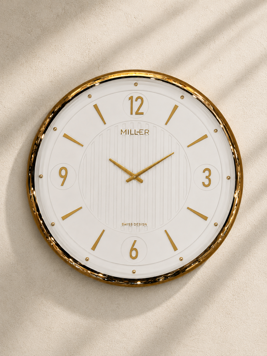 ساعت دیواری برند میلر Miller W 704با قاب فلز ابکاری و صفحه وکیوم و پنج سال ضمانت شرکتی